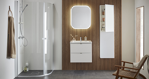 Badrumsmöbel Shape 600 vit med Stort soft spegel och högskåp