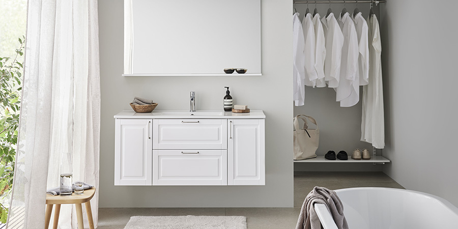 Grace vit badrumsmöbel med sidoskåp och tvättställ i porslin