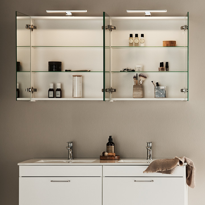 Spegelskåp Hafa Go vit bredd 1200 med Led-belysning