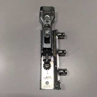 Upphängbeslag Vänster